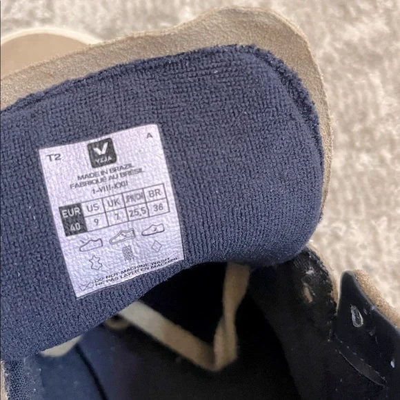 Veja Women’s Minotaur Suede Hi-Top Sneaker Dune—9 - Picture 14 of 14